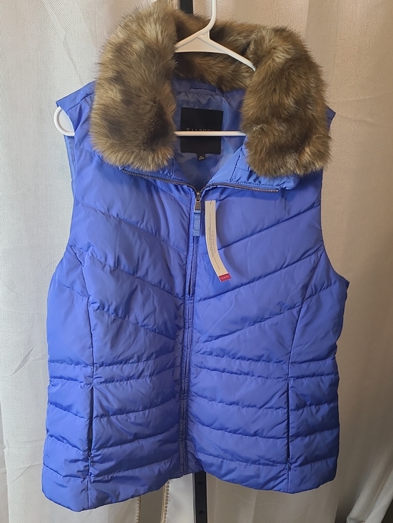 Talbots Jackets & Blazers - Talbots Lakeshore  down puffer vest Size XL.  New